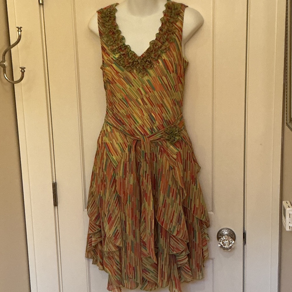 Bethany Fun Fetti size 6P tiered skirt sleeveless dress
